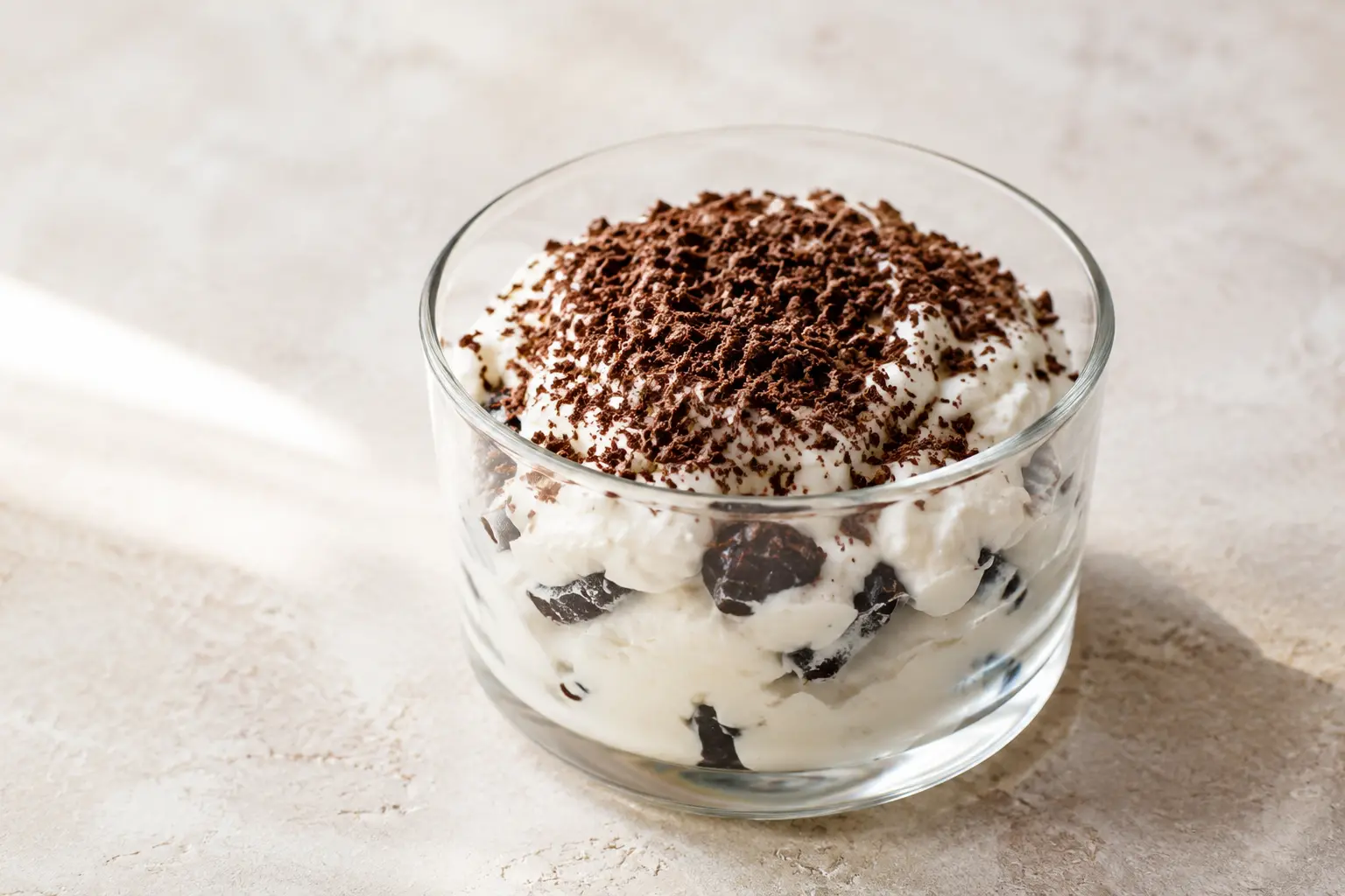 Quarkdessert mit Zartbitterschokolade